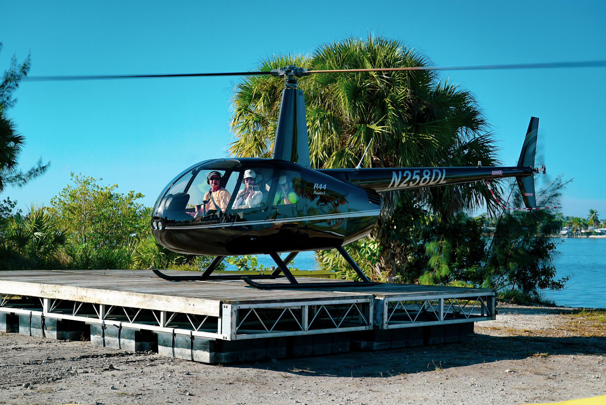 Guest arriving to the Stuart Boat Show by Helicopter